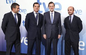 Rajoy deja RTVE sin mando ni dinero en plena 'crisis Gallardón'