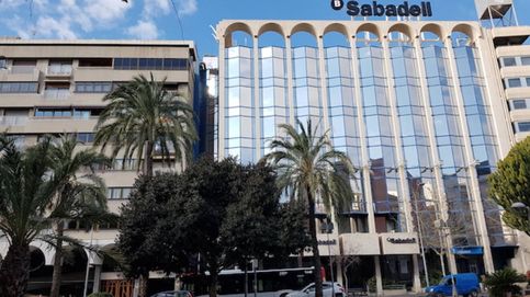 Sabadell denuncia a BBVA ante la CNMV por vulnerar la ley de opas