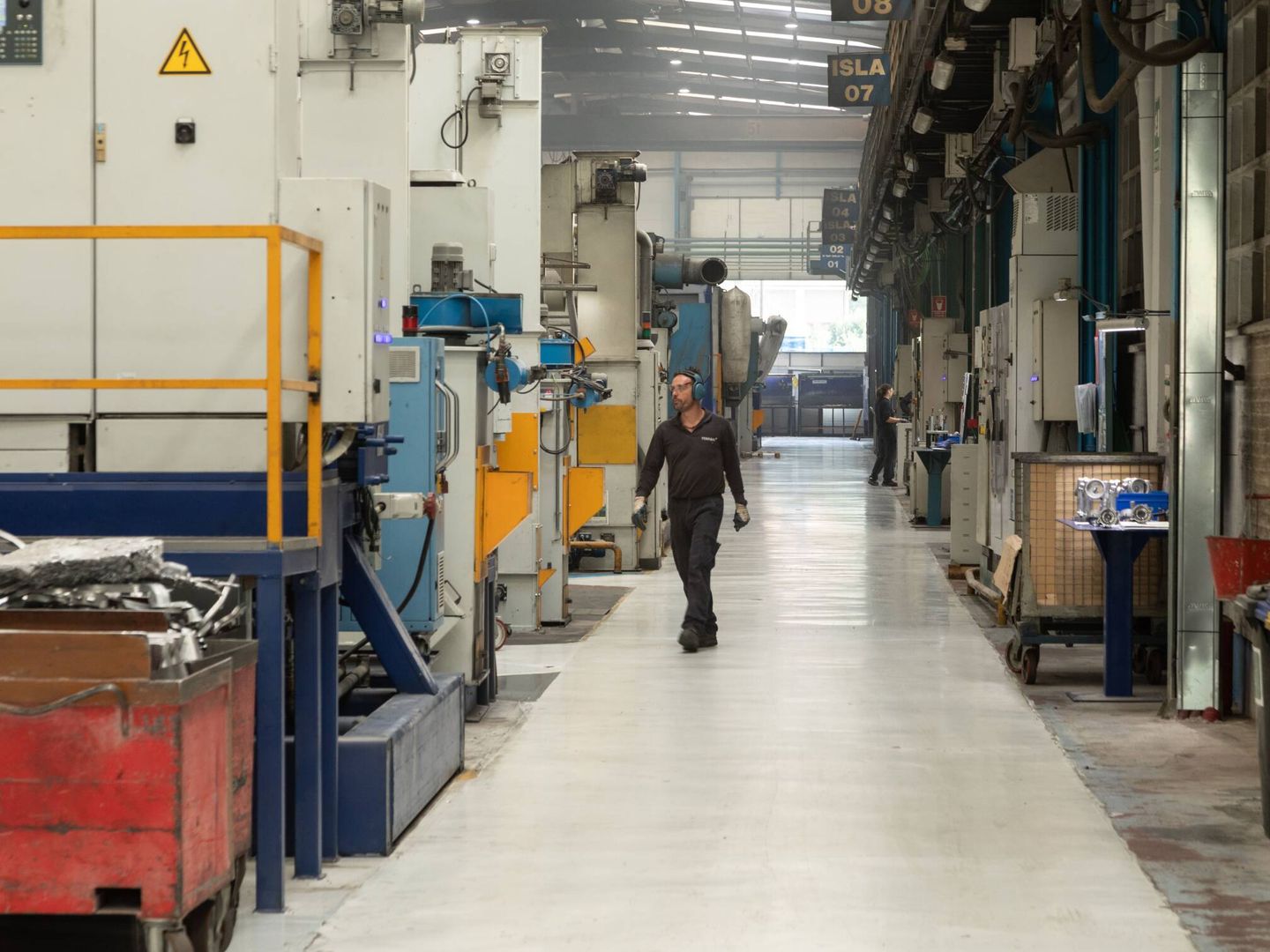 Fábrica de Ampuero, donde fabrican piezas y mecanismos con aluminio fundido e inyectado. (Cedida)