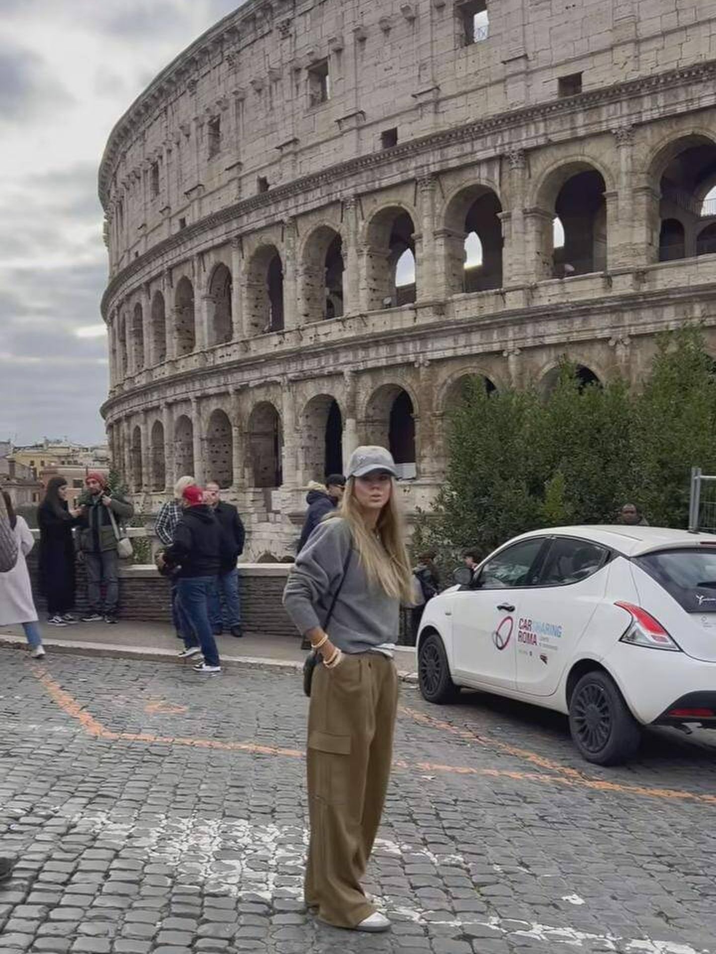 Amelia Bono visita el Coliseo. (Instagram/@ameliabono)