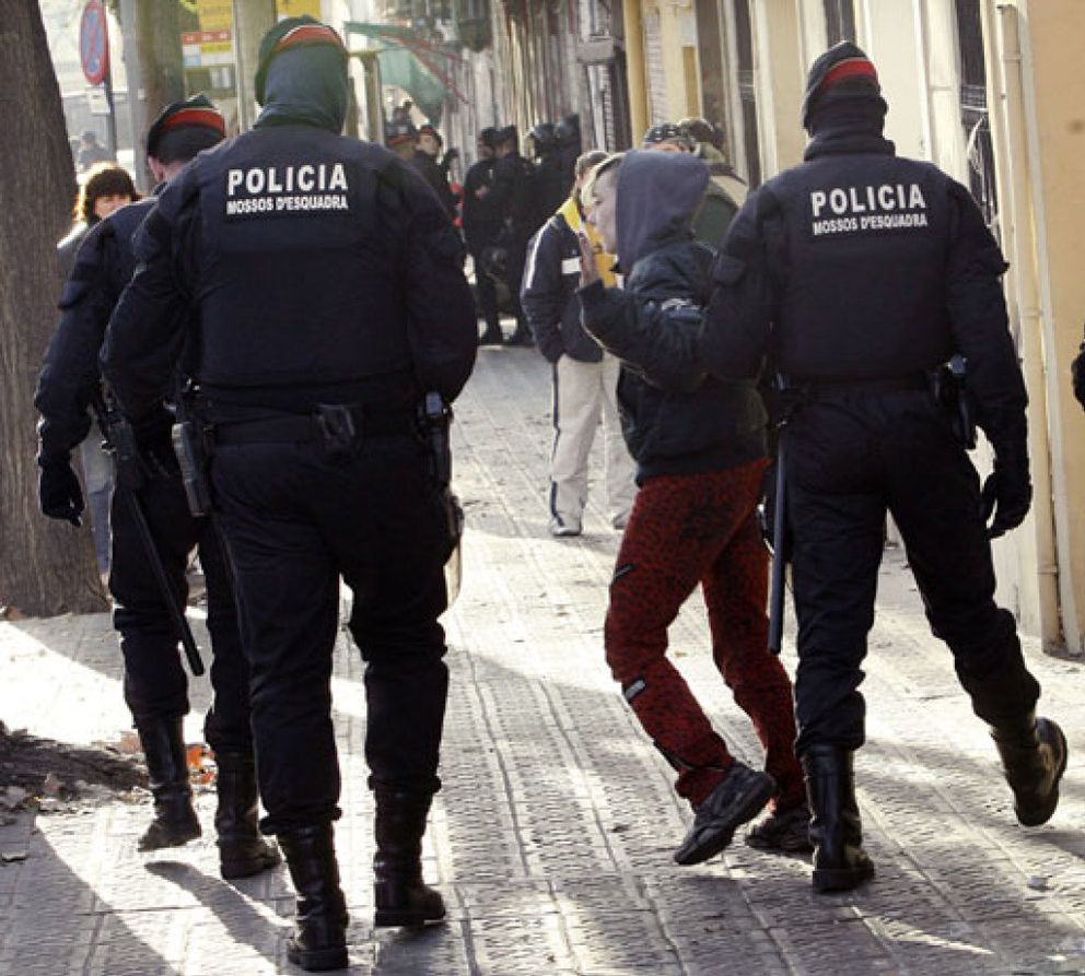 Foto: El PP catalán pide que se pueda desalojar a los okupas sin necesidad de orden judicial