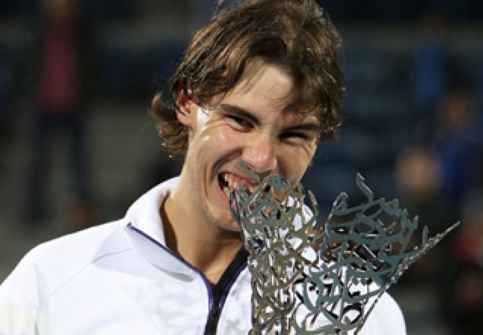 Foto: Nadal derrota Soderling y se corona campeón en Abu Dabi