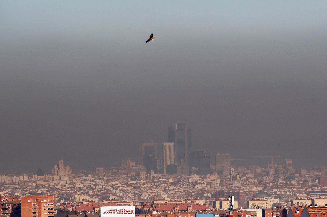 Contaminación en Madrid provocada por las emisiones. (EFE)