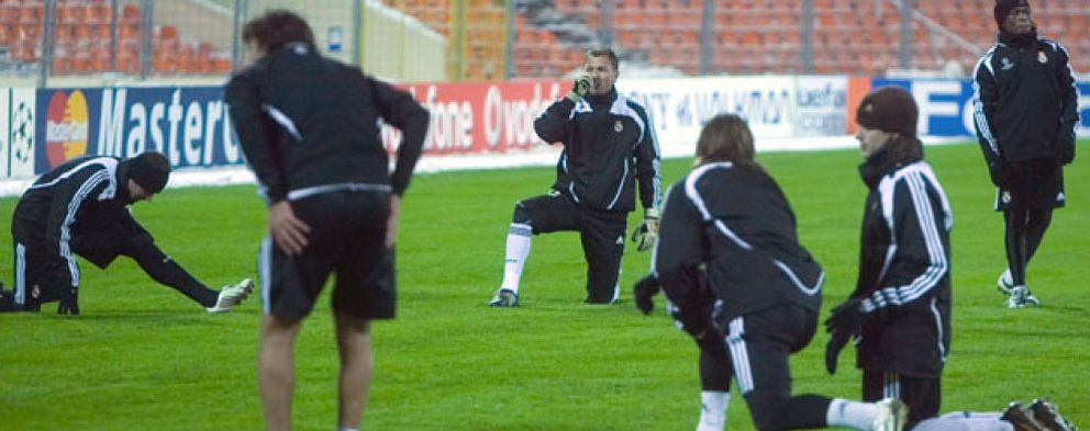 Foto: Bernd Schuster: "Si no está Sneijder, tendría que jugar yo"