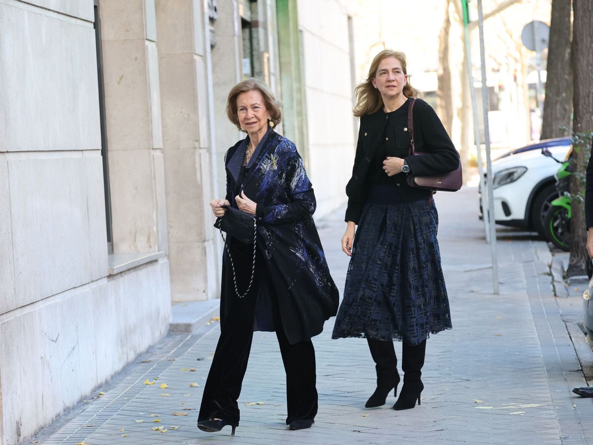 Foto: La reina emérita Sofía y su hija la infanta Cristina. (Europa Press)