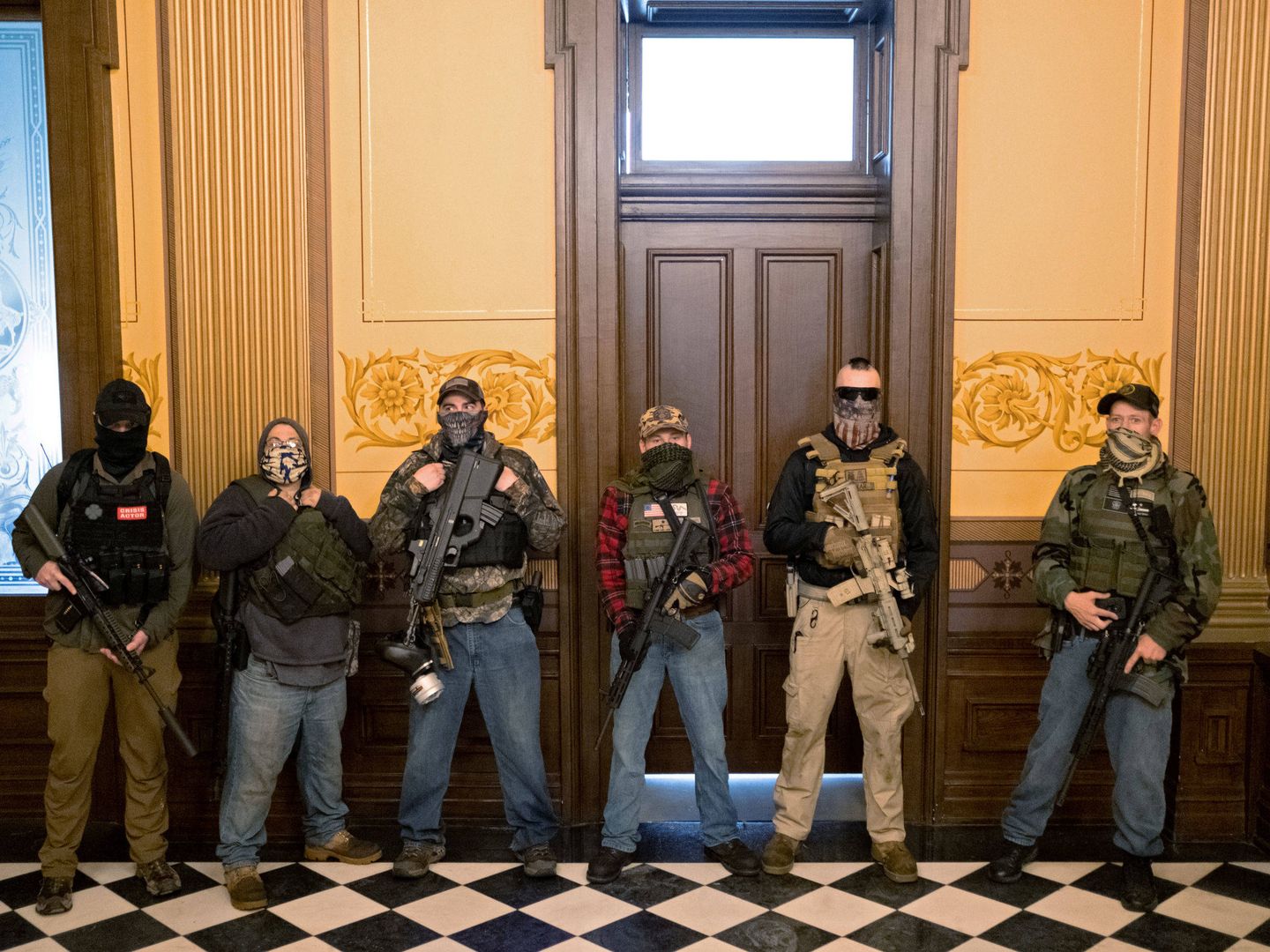 Grupo armado en Michigan. (Reuters)