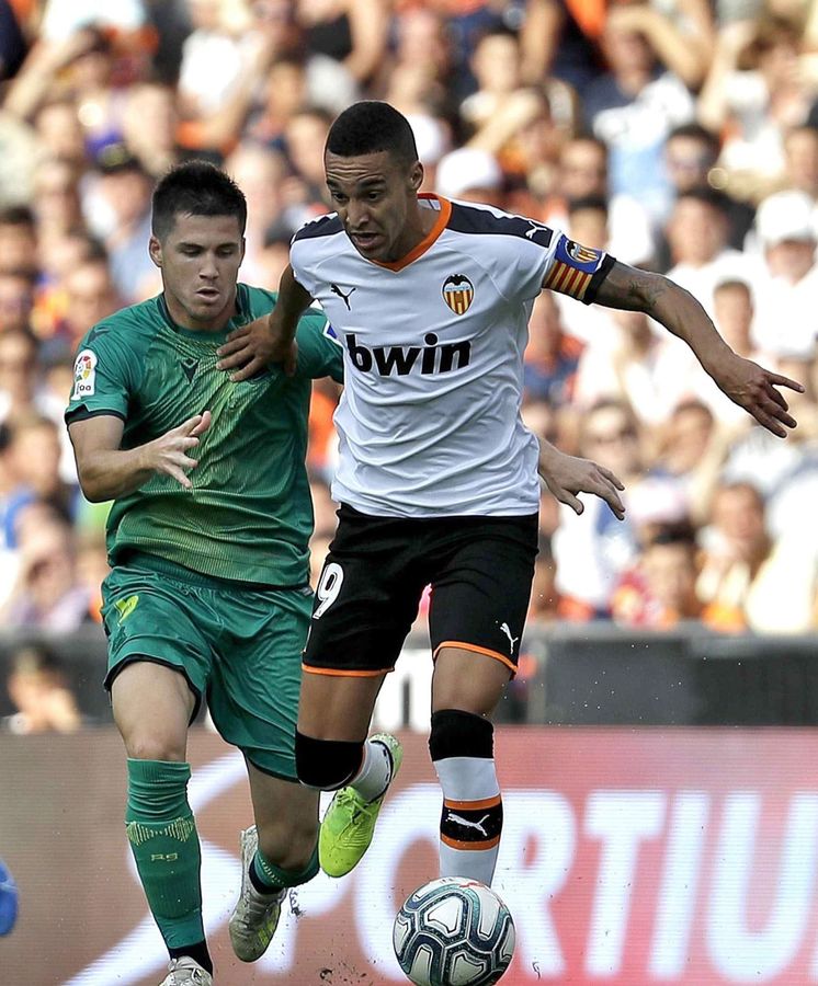 Foto: Rodrigo fue titular en el Valencia-Real Sociedad jugado el pasado sábado. (EFE)