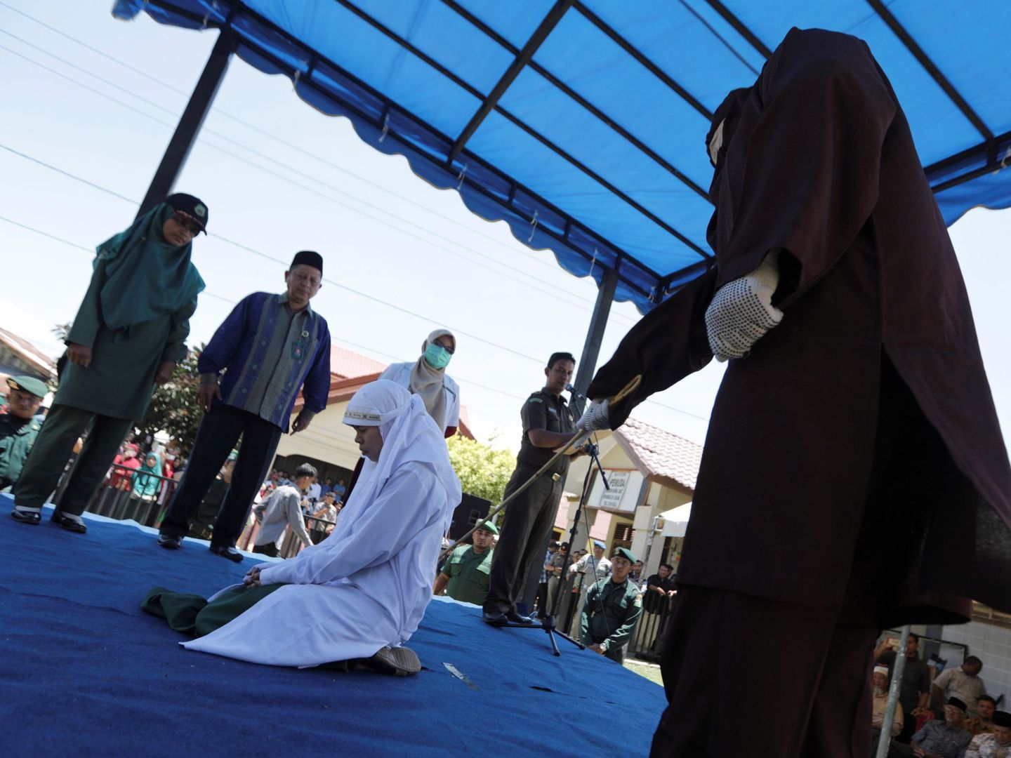 En algunos países como Indonesia, el adulterio está penado con castigos corporales (EFE/Hotli Simanjuntak)