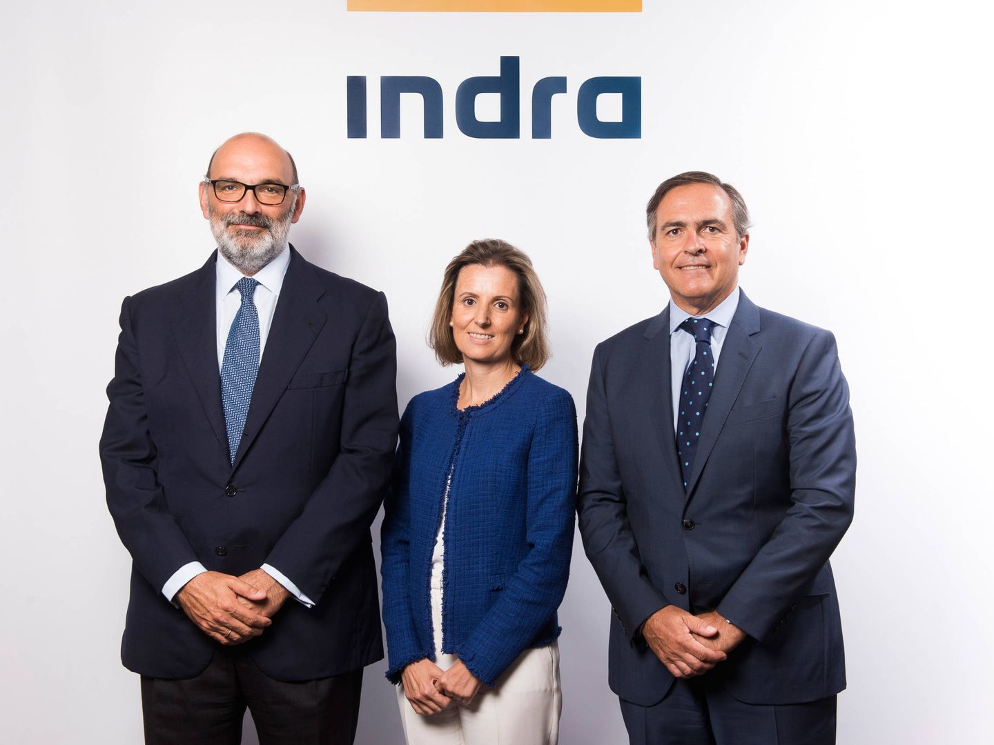 Fernando Abril-Martorell (Presidente de Indra), Cristina Ruiz (Consejera Directora General de TI) e Ignacio Mataix (Consejero Director General de T&D).