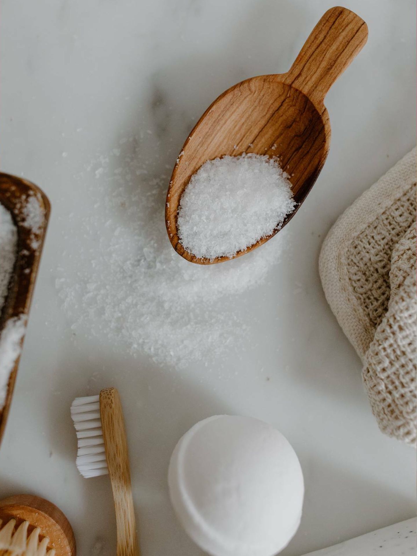 Hace años el azúcar y la sal eran dos ingredientes habituales en los exfoliantes físicos. (Pexels/Tara Winstead)