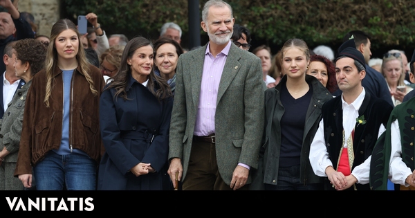 El rey Felipe VI, operado de cataratas en el ojo izquierdo en Oviedo: y pasa una noche en la clínica