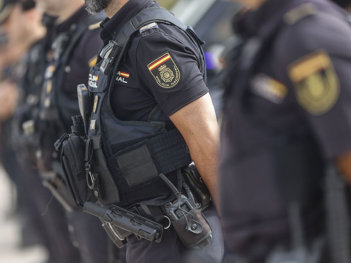 Foto: ¿En qué consiste el reconocimiento médico de las oposiciones a Policía Nacional en España? Así puedes saber si lo has pasado (Europa Press/Rober Solsona)