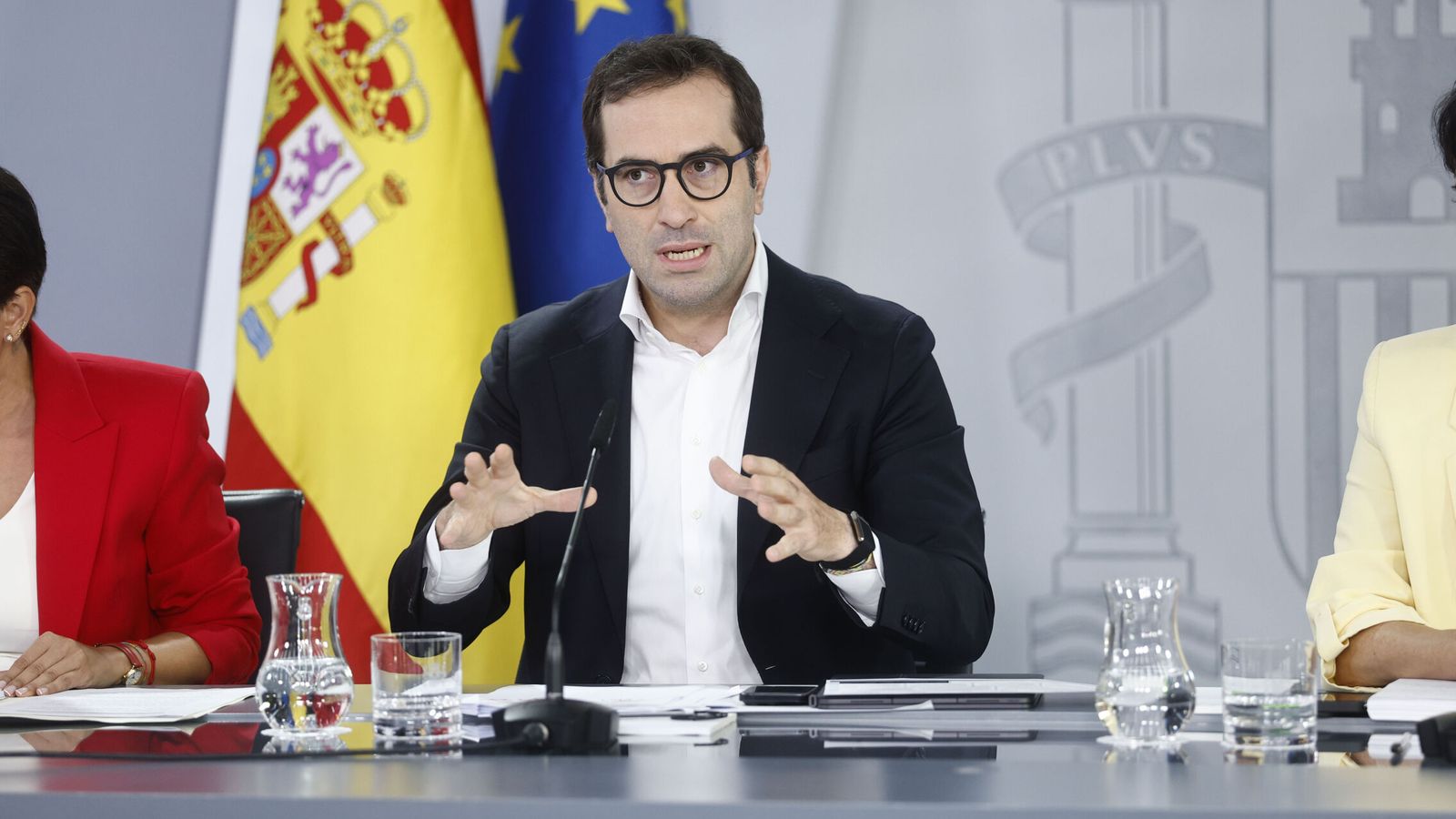 El Gobierno extiende el decreto anticrisis hasta final de año con una bajada de los carburantes de 20 céntimos