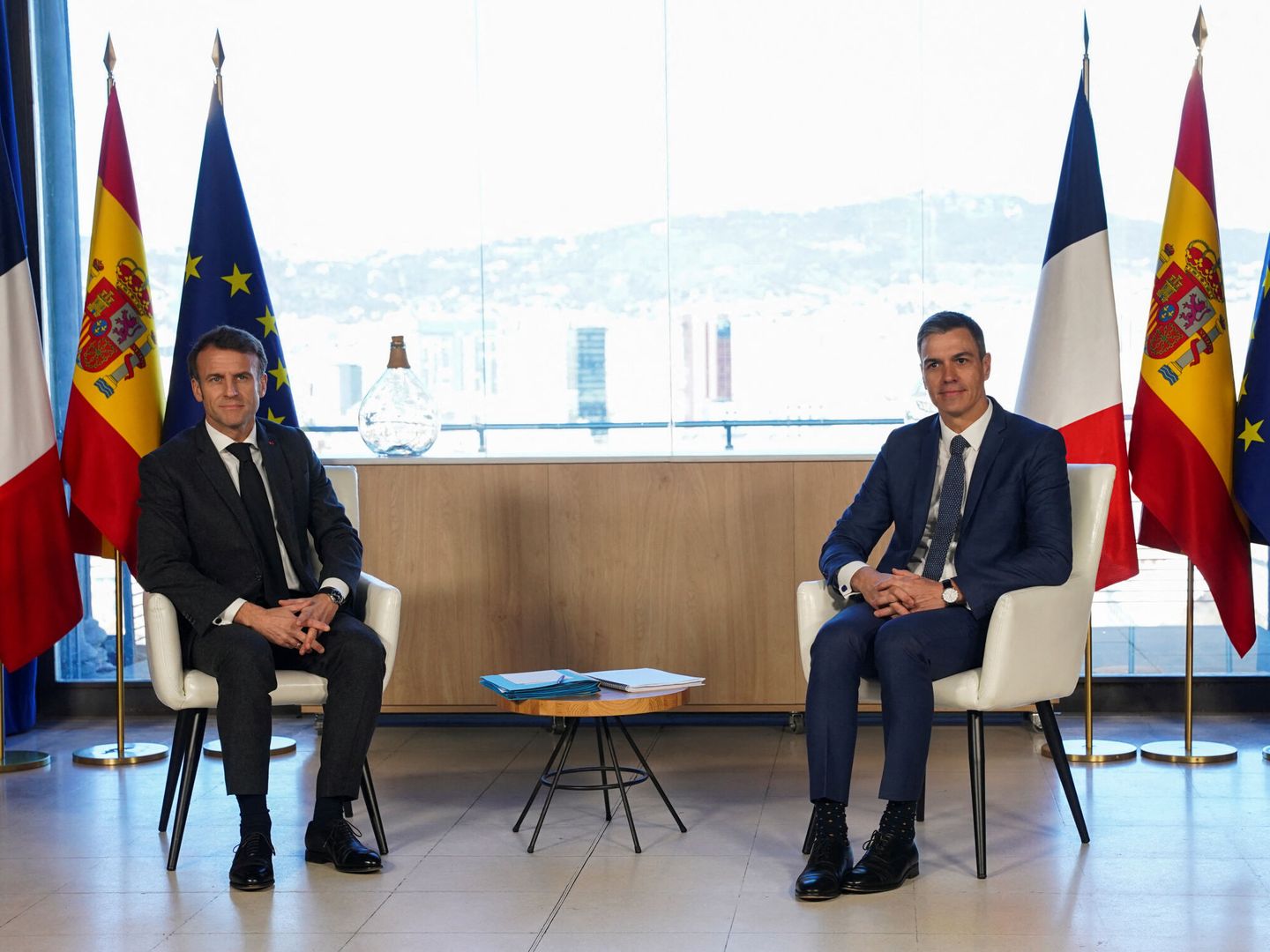 Emmanuel Macron y Pedro Sánchez. (Reuters/Bruna Casas)