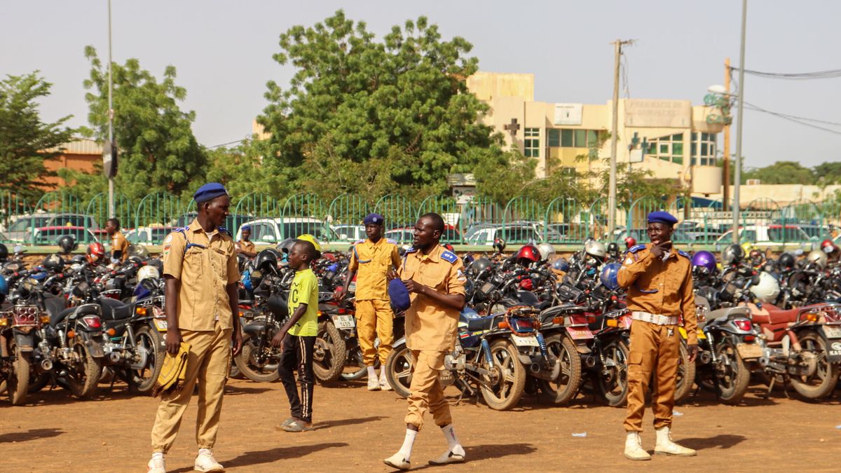El Senado de Nigeria rechaza el despliegue de militares en Níger para combatir contra los golpistas