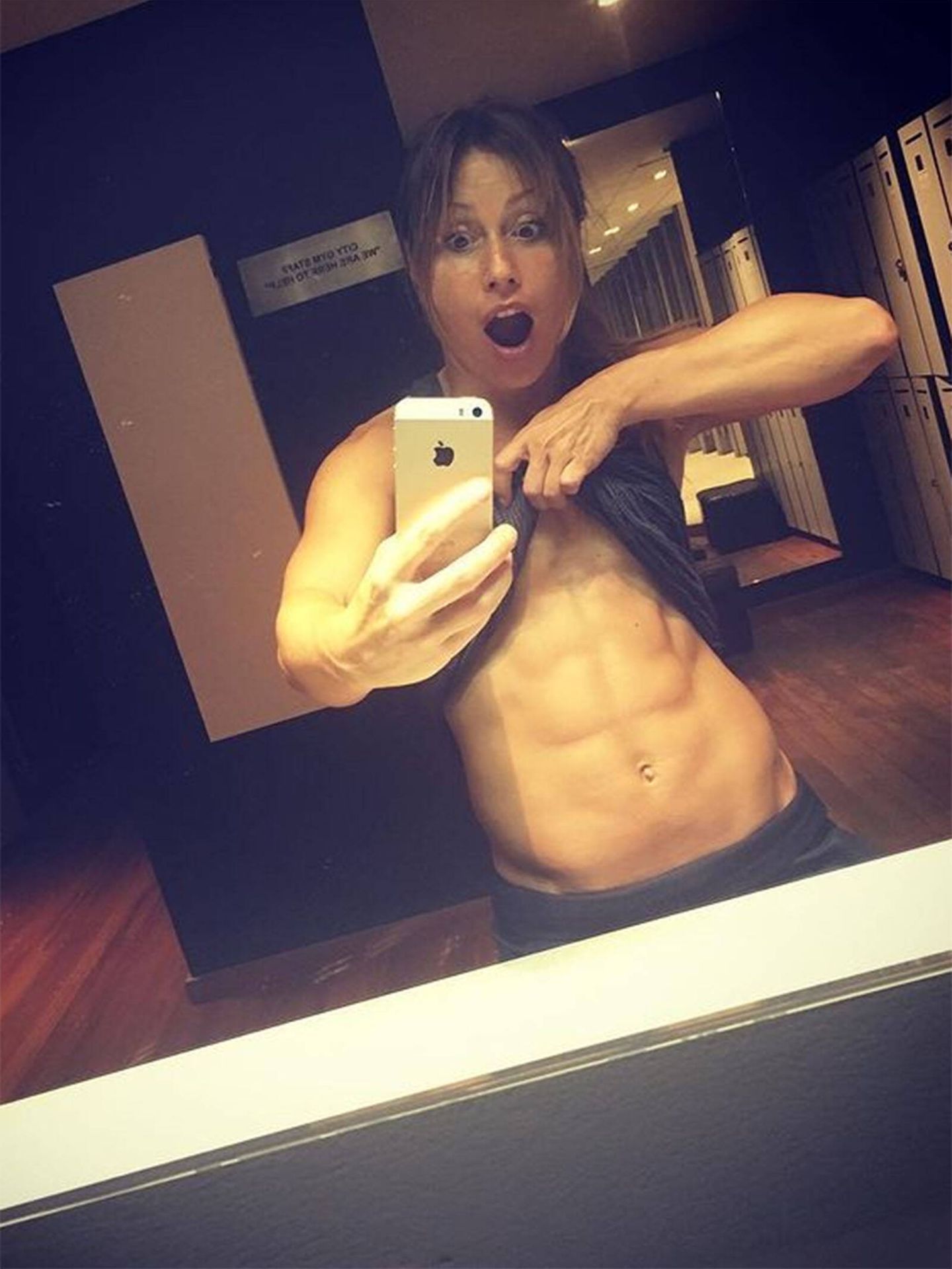 Verónica Romero presume de abdominales en sus redes sociales. (Instagram @veronica_romero_vero)