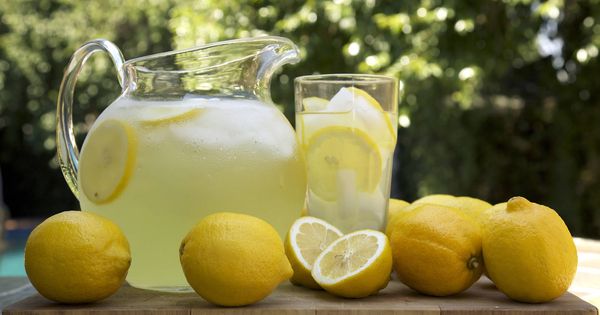 Foto: Agua de limón. (iStock)
