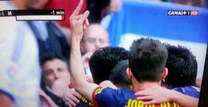 Jordi Alba y el gesto de la discordia a la grada del Santiago Bernabéu