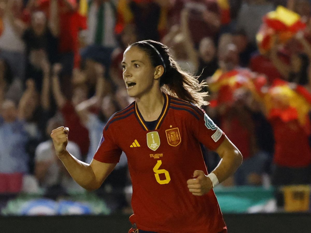 Foto: Aitana Bonmatí, en un reciente partido con la selección española (REUTERS/Marcelo Del Pozo)