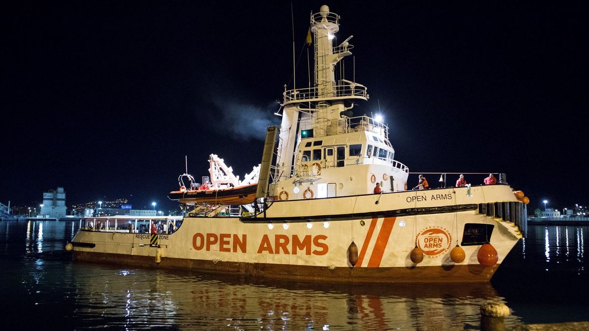 El Open Arms pone rumbo a Algeciras, donde prevé llegar dentro de cinco días