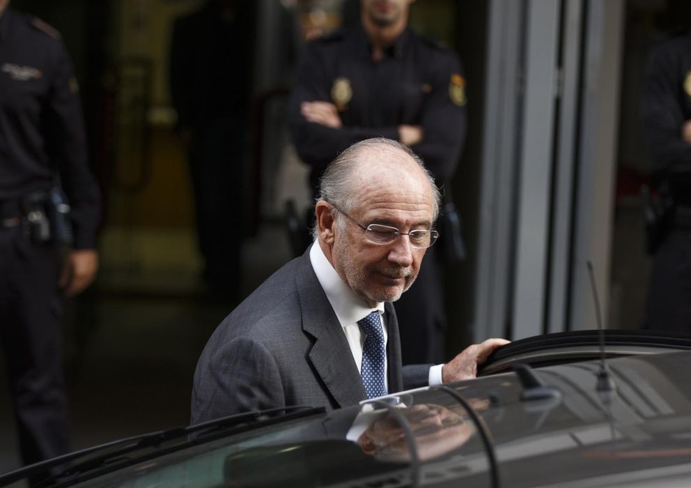 Foto: El expresidente de Bankia Rodrigo Rato, a su salida de la Audiencia Nacional. (Reuters)
