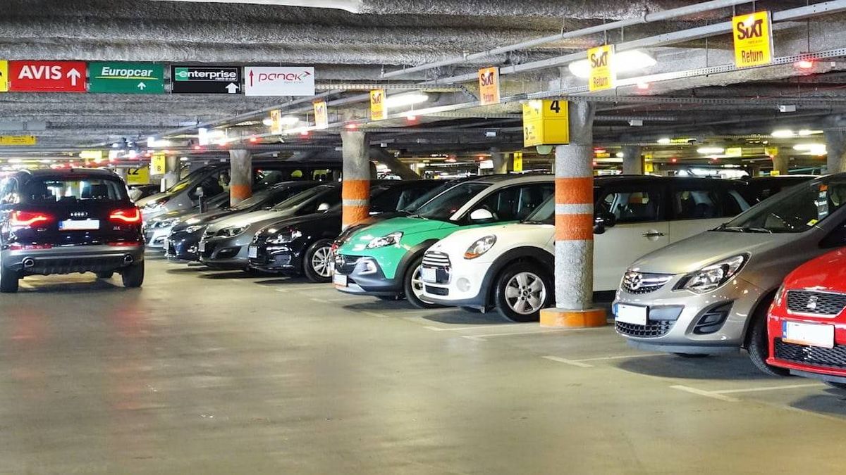 Los 'rent a car' de la Costa del Sol avisan del 'crack' económico que les acecha con la imposición del coche eléctrico