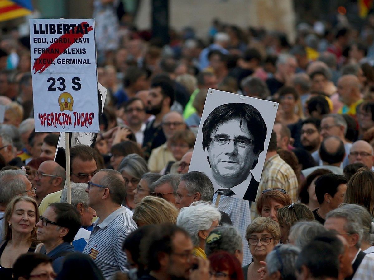 Foto: Manifestación pidiendo la libertad para los presos políticos de la operación Judas. (EFE/Quique García)