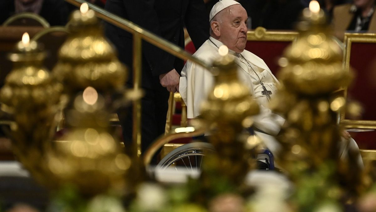 "No está pensando en renunciar": los 87 años de Francisco, el Papa 'furbo'