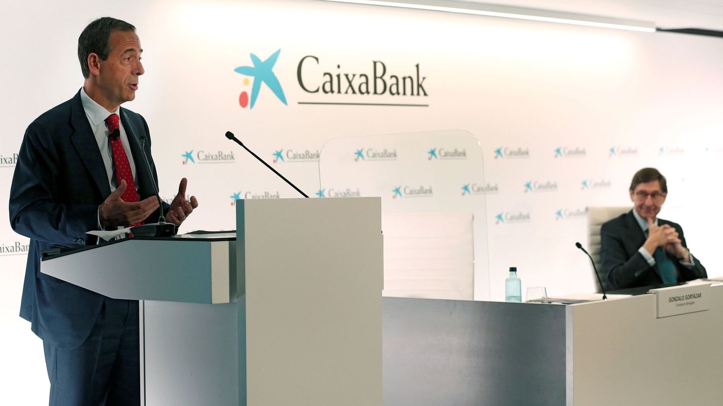 El CEO de CaixaBank, Gonzalo Gortázar, con el presidente, José Ignacio Goirigolzarri. (EFE)