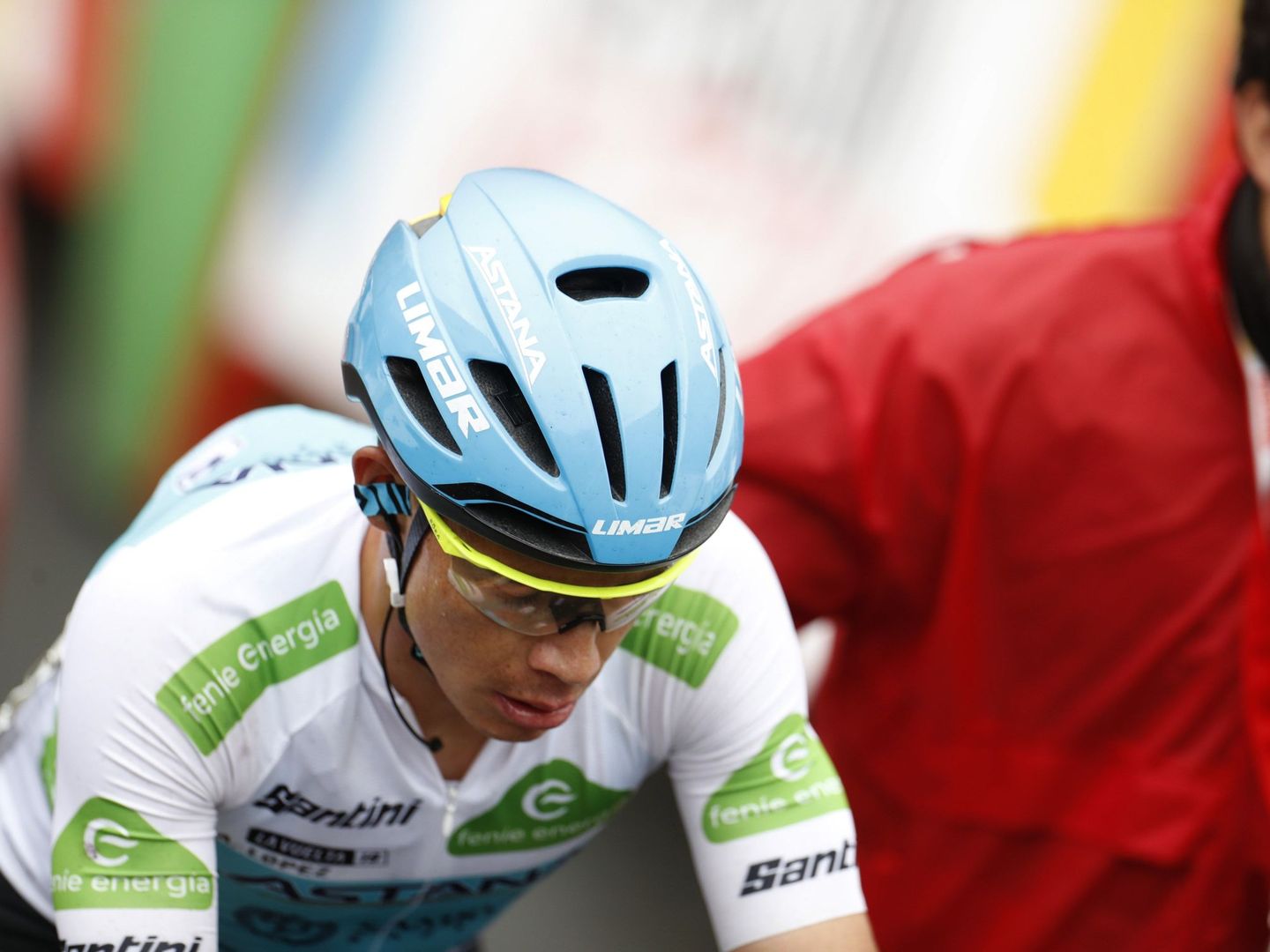 El ciclista colombiano del equipo Astana, Miguel Ángel López 'Supermán López'. EFE Javier Lizón