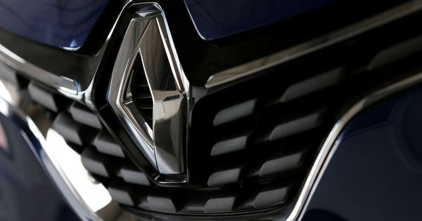 Foto: Logo de Renault en uno de sus vehículos. (Reuters)