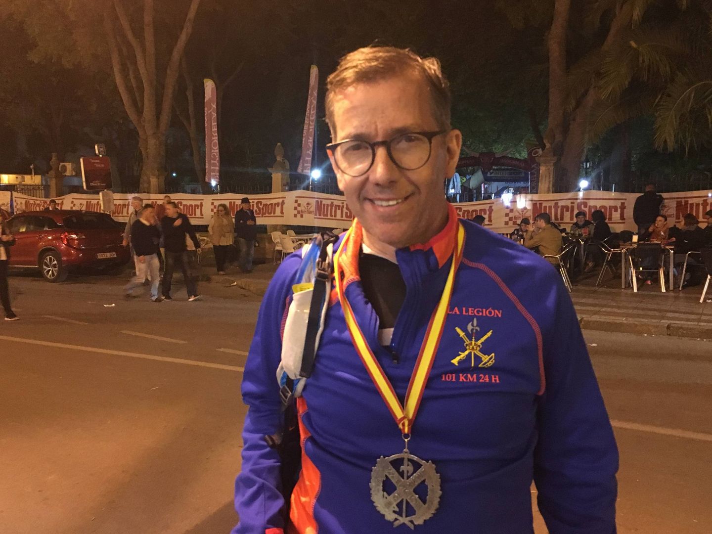 Bernardino León, el pasado sábado por la noche, tras conseguir la medalla en los 101 kilómetros de Ronda (Agustín Rivera)