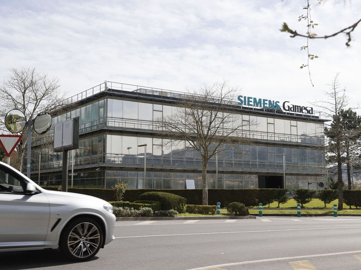 Foto: Vista de la sede de la compañía Siemens Gamesa en el parque tecnológico de Zamudio en Bizkaia. (EFE/Luis Tejido) 