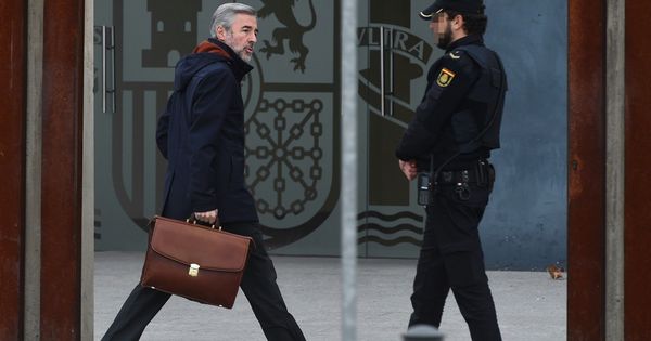 Foto: Ángel Acebes en su llegada a la Audiencia Nacional 