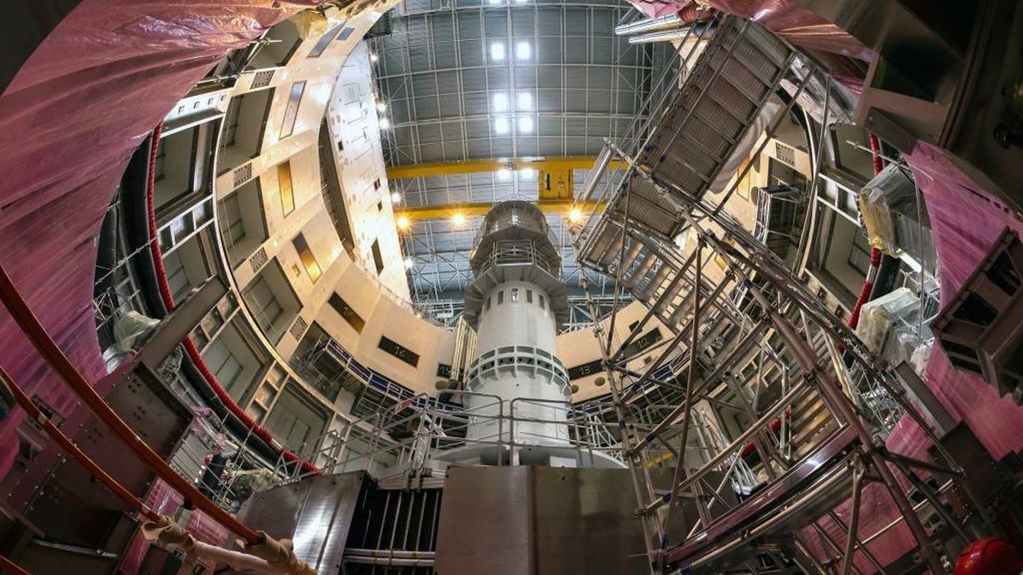 El montaje del tokamak del ITER continua parado. En la imagen, la fosa del reactor (ITER)