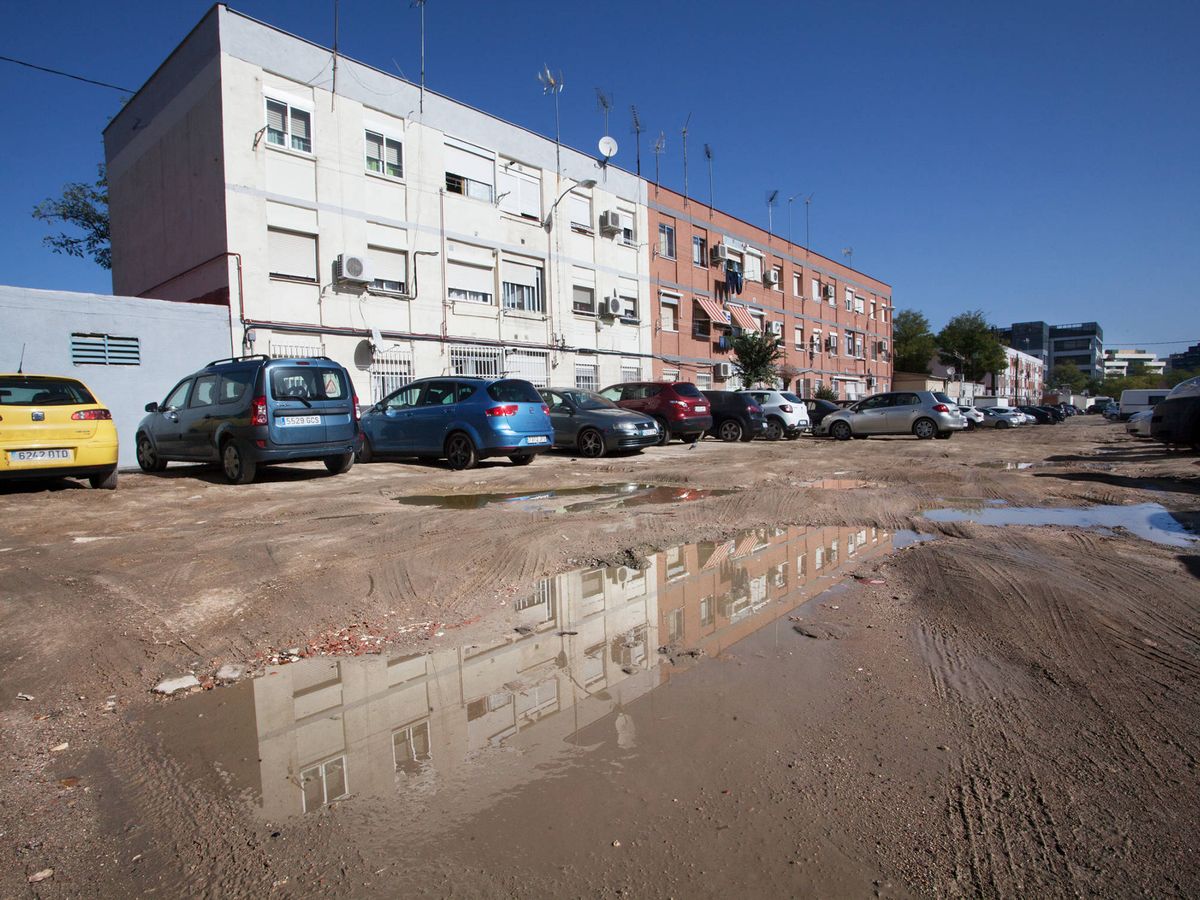 Foto: Dos bloques de vivienda del barrio de Aeropuerto, en una imagen de archivo. (Foto: Enrique Villarino)
