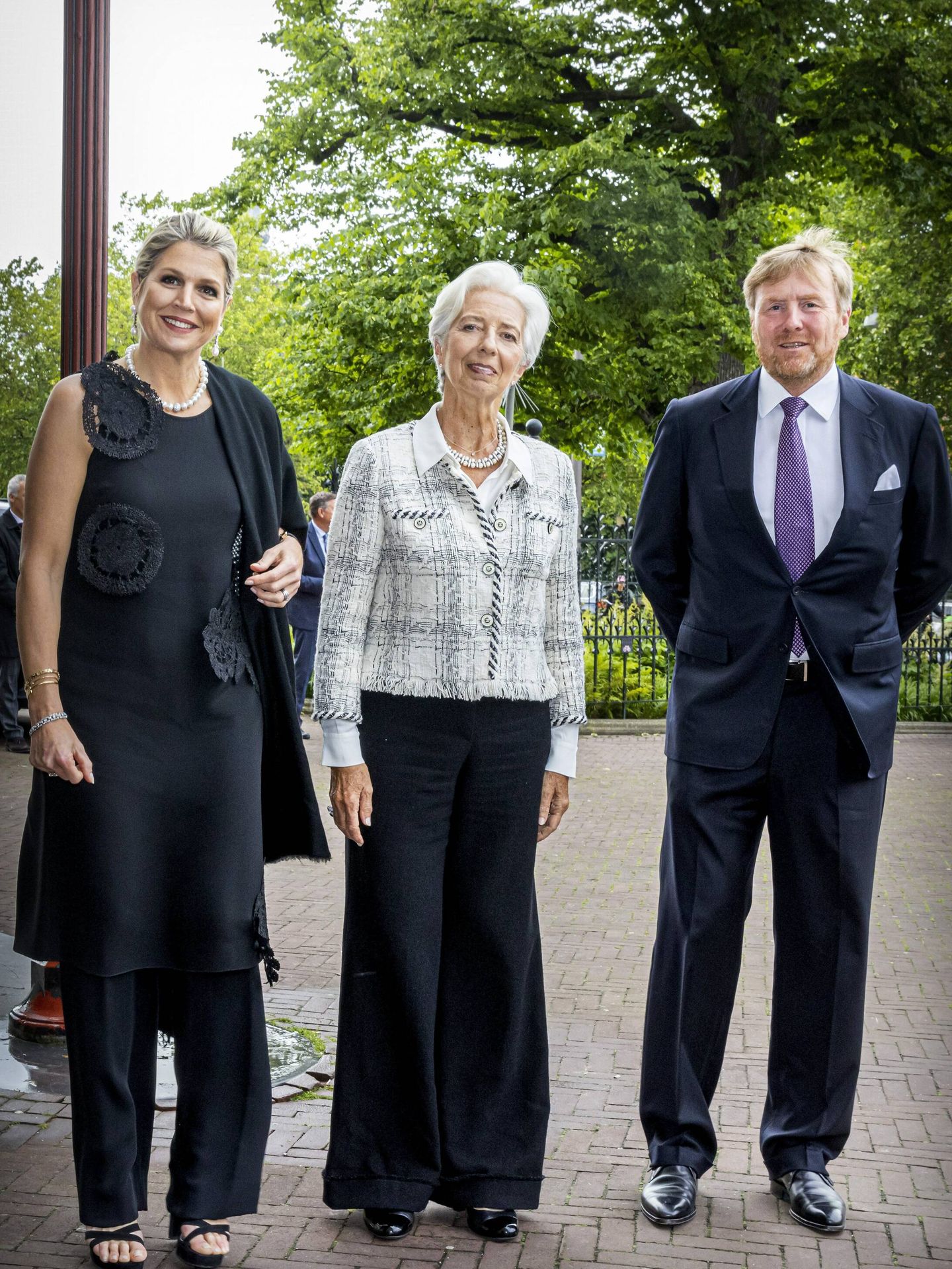 Los reyes de Holanda junto a la presidenta del BCE, Cristina Lagarde. (Cordon Press)