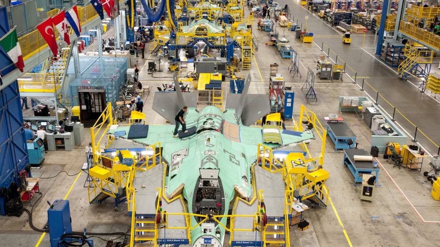 Cadena de montaje de F-35. Factoría de Fort Worth, Texas. (Foto: Lockheed Martin)