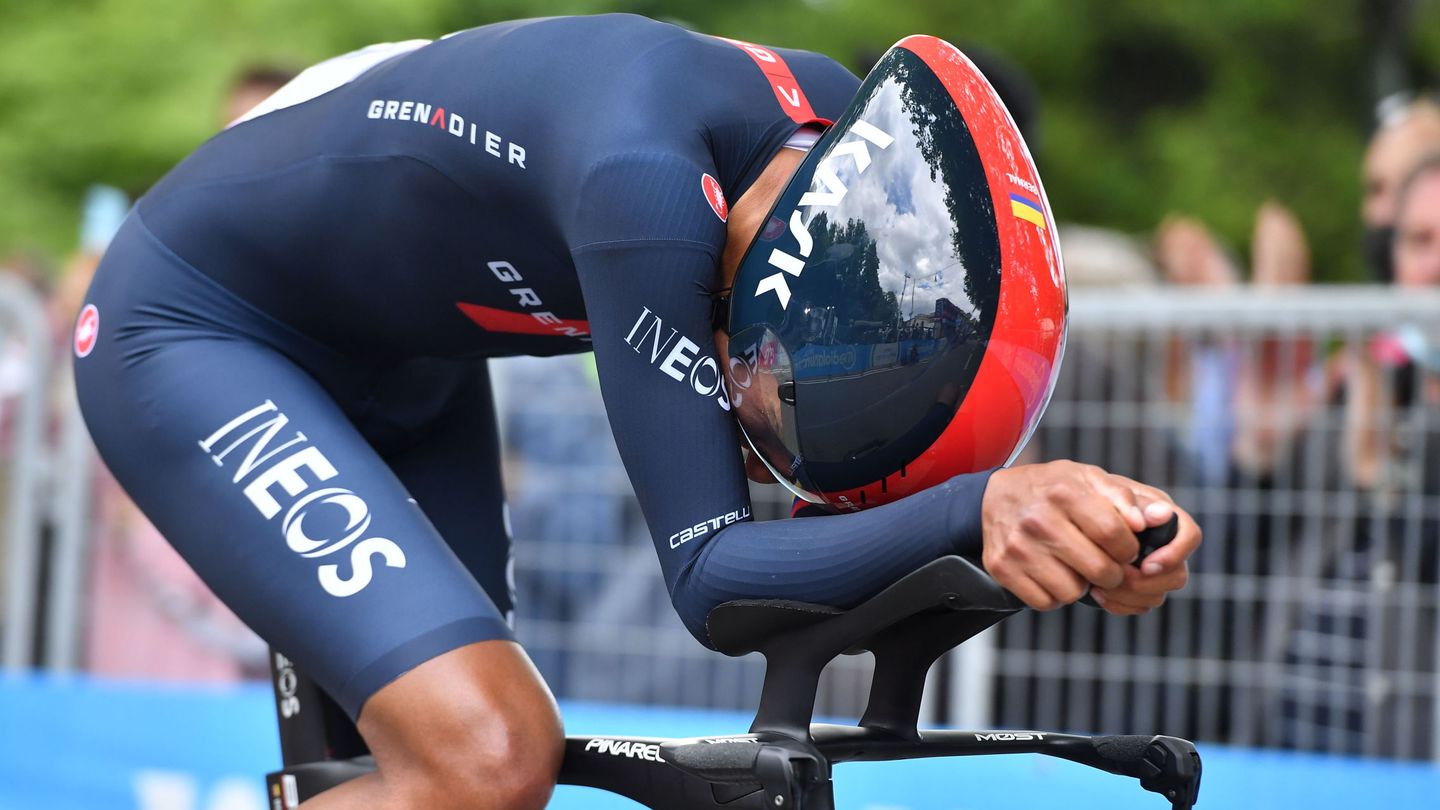 Cycling - Giro d'Italia - Stage 1 - Turin to Turin - Turin, Italy - May 8, 2021 Ineos Grenadiers rider Egan Bernal of Colombia in action REUTERS Jennifer Lorenzini
