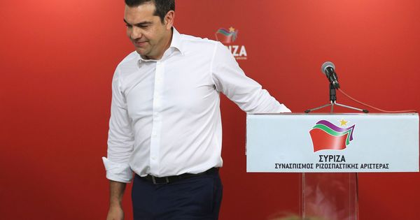 Foto: Alexis Tsipras tras dar su opinión sobre los resultados electorales ayer. (Reuters)