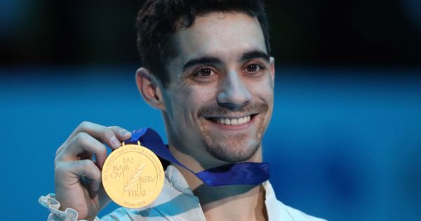 Foto: Javier Fernández posa con su medalla de oro europea. (EFE)