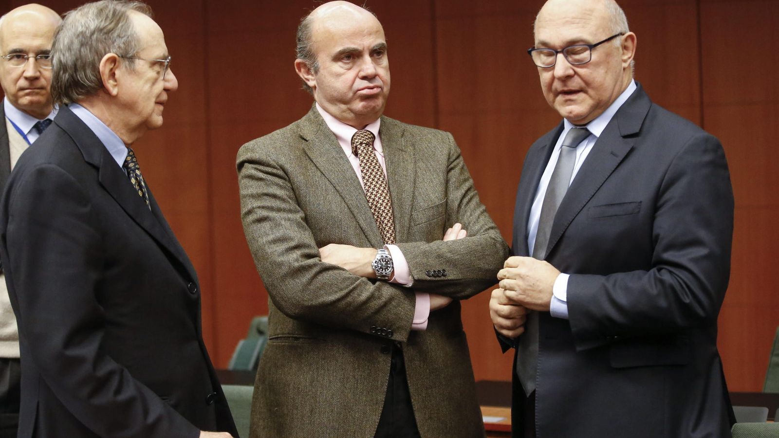 Foto: El ministro de Finanzas francés, Michel Sapin, Luis de Guindos y el italiano Pier Carlo Padoan. (EFE)
