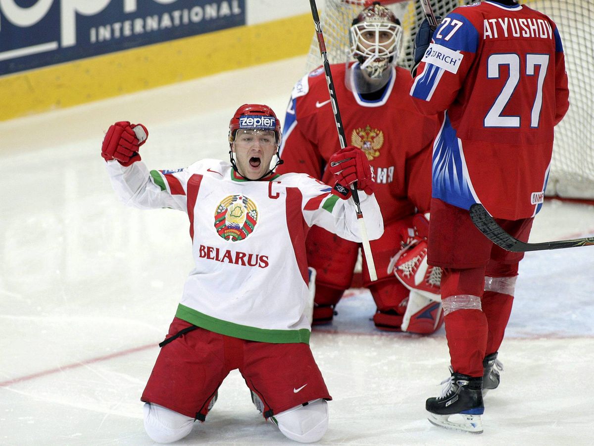 Foto: Koltsov, en un partido de la selección bielorrusa. (EFE/Salvatore di Nolfi)