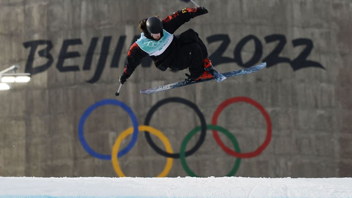 Javier Lliso hace historia y logra un "soñado" diploma en esquí acrobático en Pekín 2022