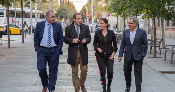 Foto: De izquierda a derecha, Jordi Cerezuela, Ramon Espadaler, Olga Ortiz e Ignasi Rafel, parte de la cúpula de Units per Avançar. (David Brunat)