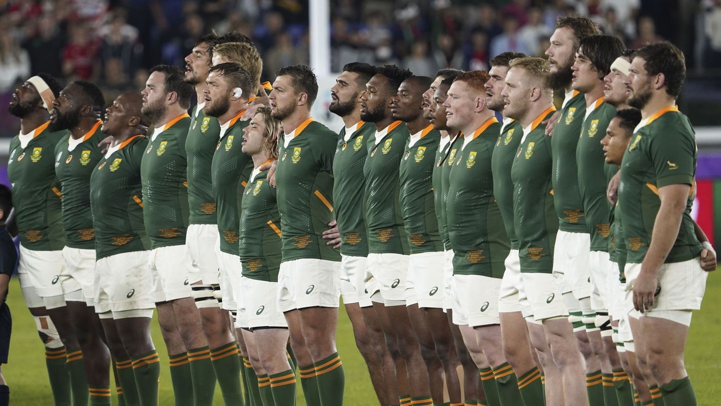 La selección sudafricana escuchando su himno en semifinales. (Reuters)