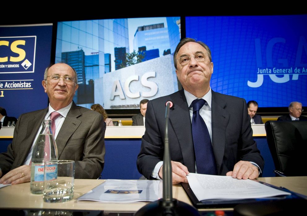 Foto: El presidente de ACS, Florentino Pérez (d), junto al vicepresidente de la empresa, Pablo Vallbona. (EFE)