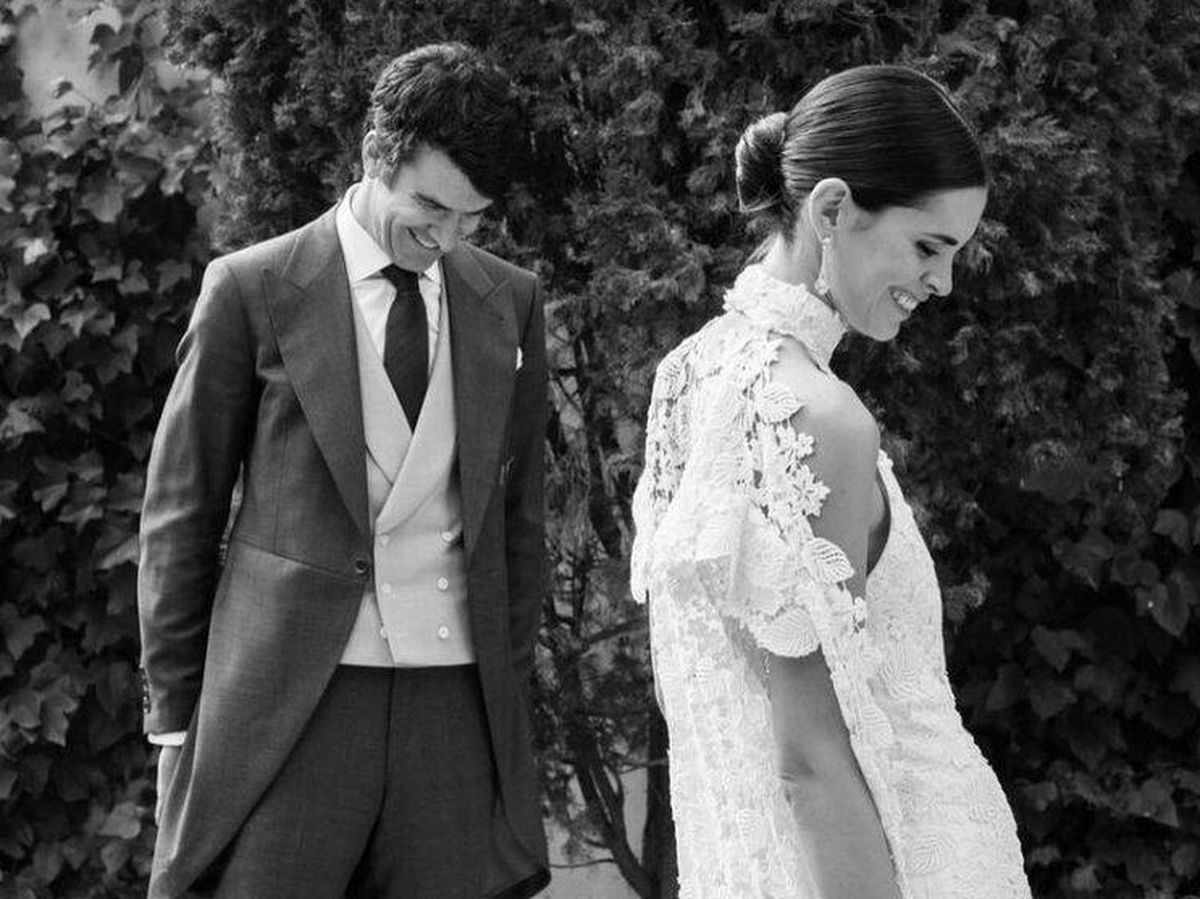 Foto: Isabel Entrecanales y Edmund Eggins posan el día de su boda. (Alejandra Ortiz Photo)