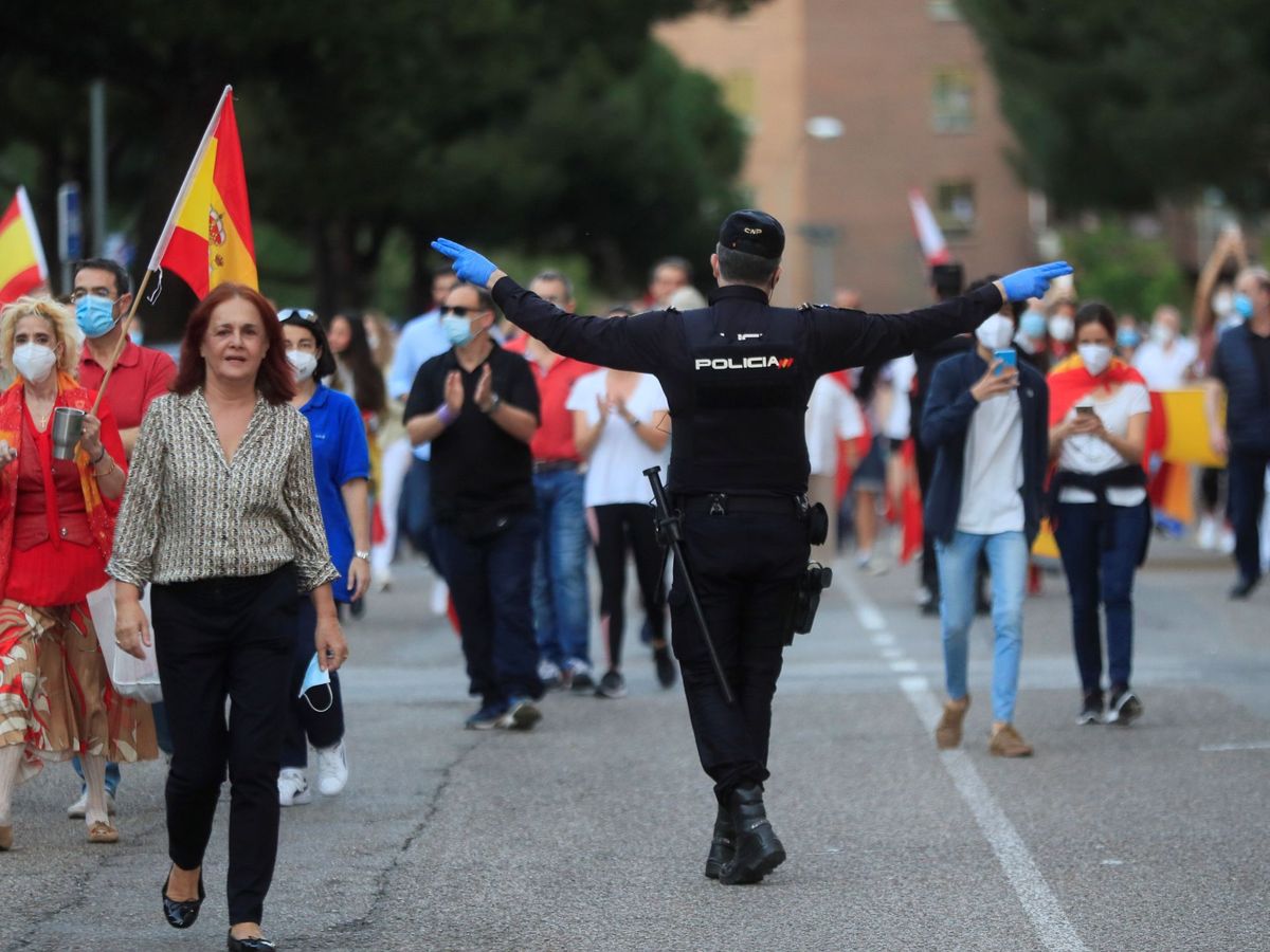 Foto: Protestas en madrid contra gestión del gobierno. (EFE)