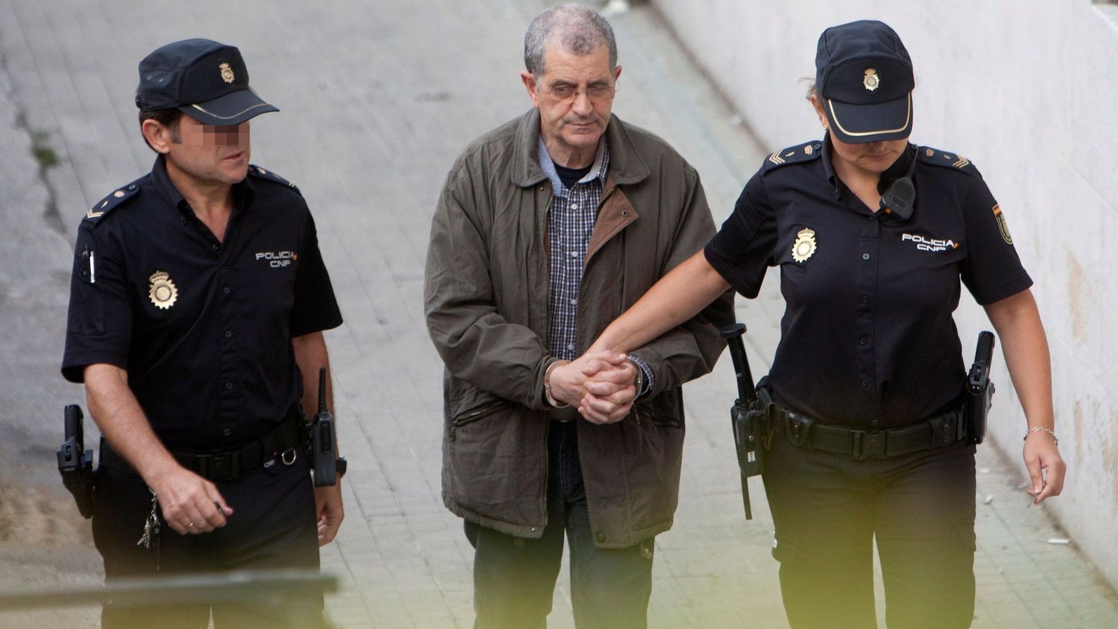 Foto: Miguel Rosendo, líder de los Miguelianos, a su llegada al juicio. (EFE)
